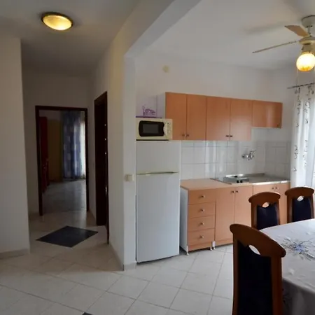 In Vrvari With Balcony, Air Conditioning, W-lan, Washing Machine 664-2