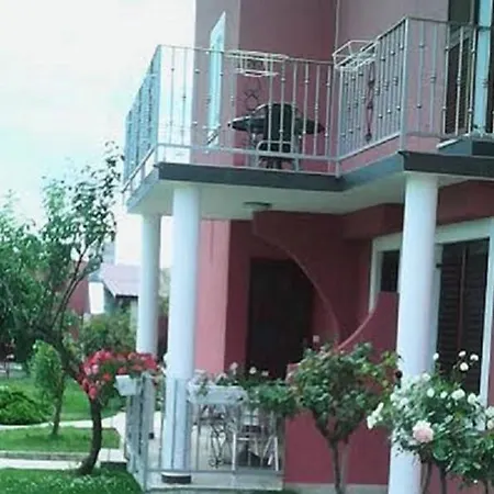 Apartman In Vrvari With Balcony, Air Conditioning, W-lan, Washing Machine 664-2 Porec